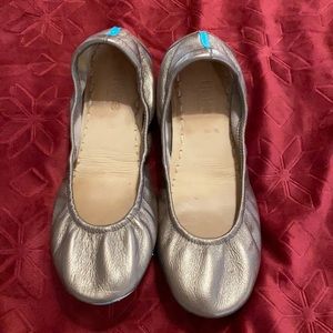 Tieks Size 8 Gold ballet flats